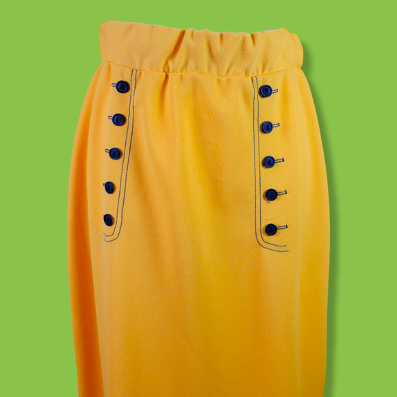 Vintage 70s Yellow Polyester Maxi Skirt with Buttons and Side Slits, 16 - Picture 8 of 8